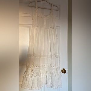 Miou muse (from Vici dolls) white max dress